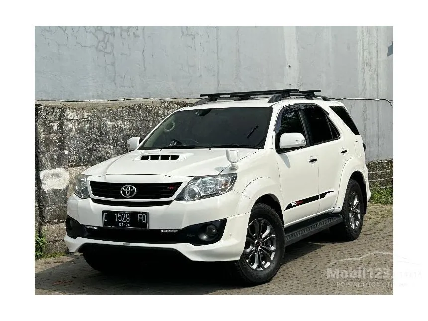 Jual Mobil Toyota Fortuner 2015 G TRD 2.5 di Jawa Barat Automatic SUV Putih Rp 329.000.000