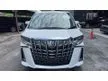 Recon 2021 Toyota Alphard 2.5 SC Package MPV Please contact  0123671999 ( Welson ) Power door x2 ,Sunroof ,BSM ,DIM ,Rear Entertainment ,Leather Seat
