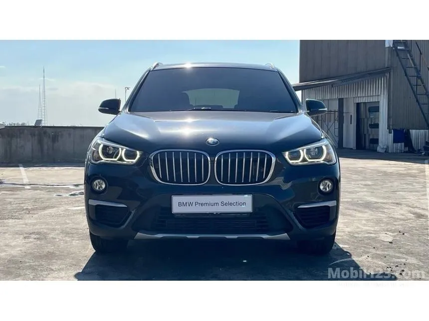 Jual Mobil BMW X1 2019 sDrive18i xLine 1.5 di Jawa Timur Automatic SUV Hitam Rp 535.000.000