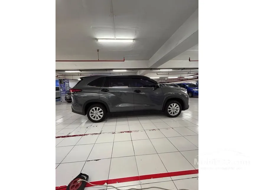 2022 Toyota Kijang Innova Zenix V (Non Premium Color) MPV