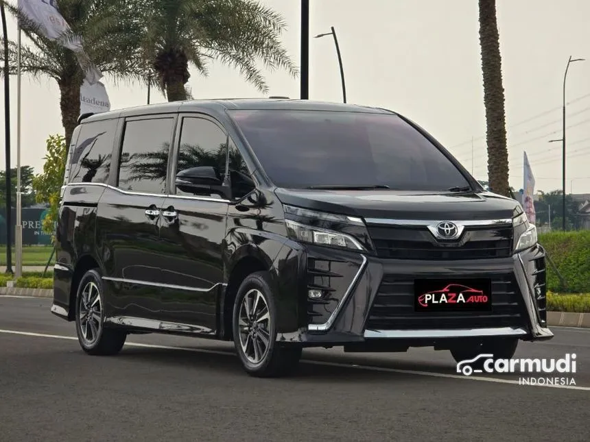 2018 Toyota Voxy MPV