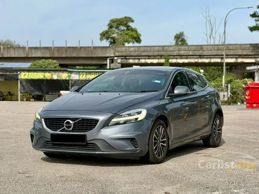 2018 Volvo V40 T4 Hatchback