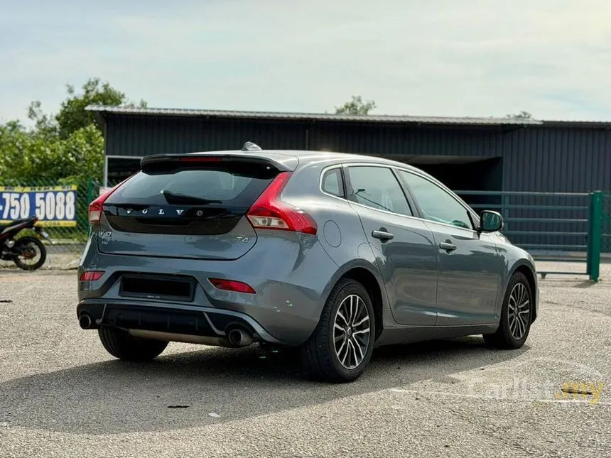 2018 Volvo V40 T4 Hatchback