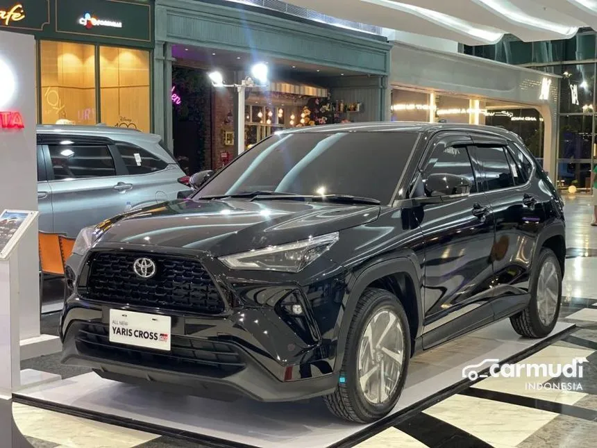 Jual Mobil Toyota Yaris Cross 2024 S GR Parts Aero Package 1.5 di DKI Jakarta Automatic Wagon Hitam Rp 419.950.000