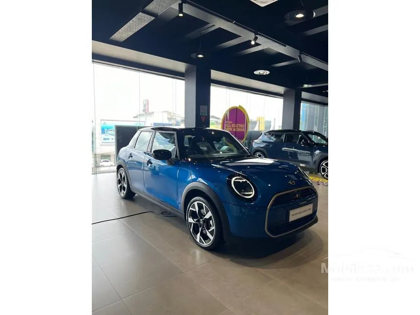 2024 MINI Cooper S 5 Door Hatchback