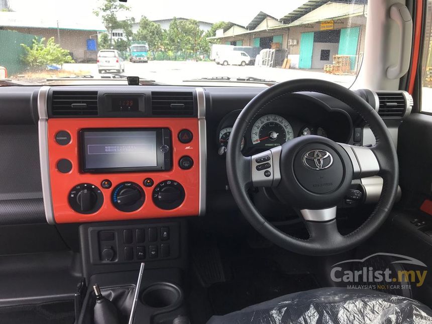 2014 Toyota FJ Cruiser SUV