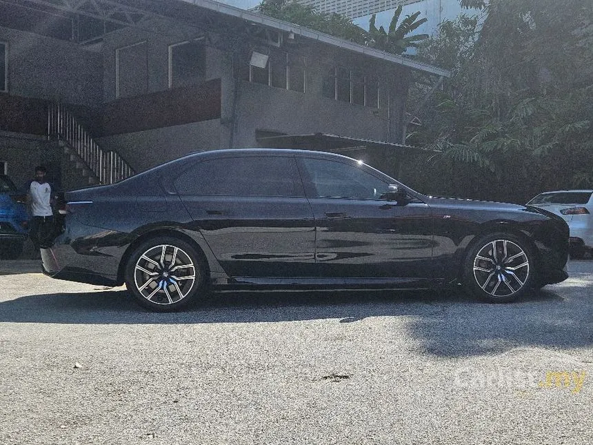 2023 BMW 750e xDrive M Sport Pure Excellence Sedan