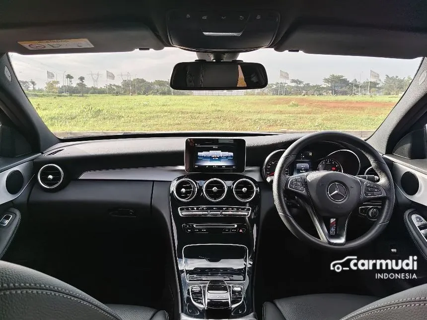 2018 Mercedes-Benz C200 AMG Line Sedan