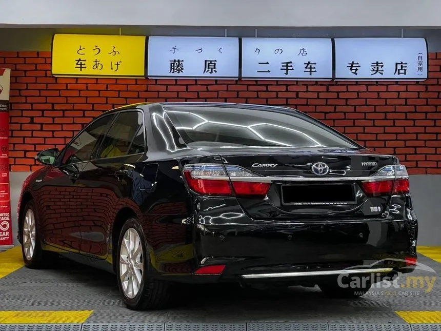 2015 Toyota Camry Hybrid Sedan