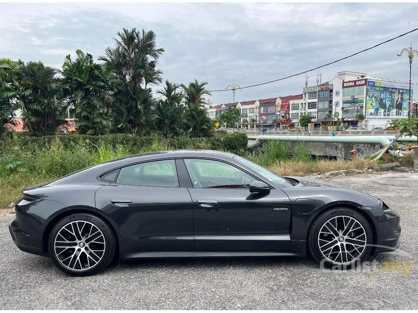 2022 Porsche Taycan 4 Cross Turismo Wagon