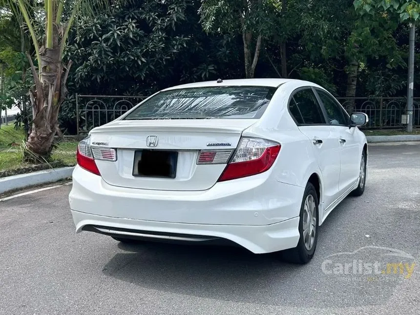 2013 Honda Civic Hybrid Sedan