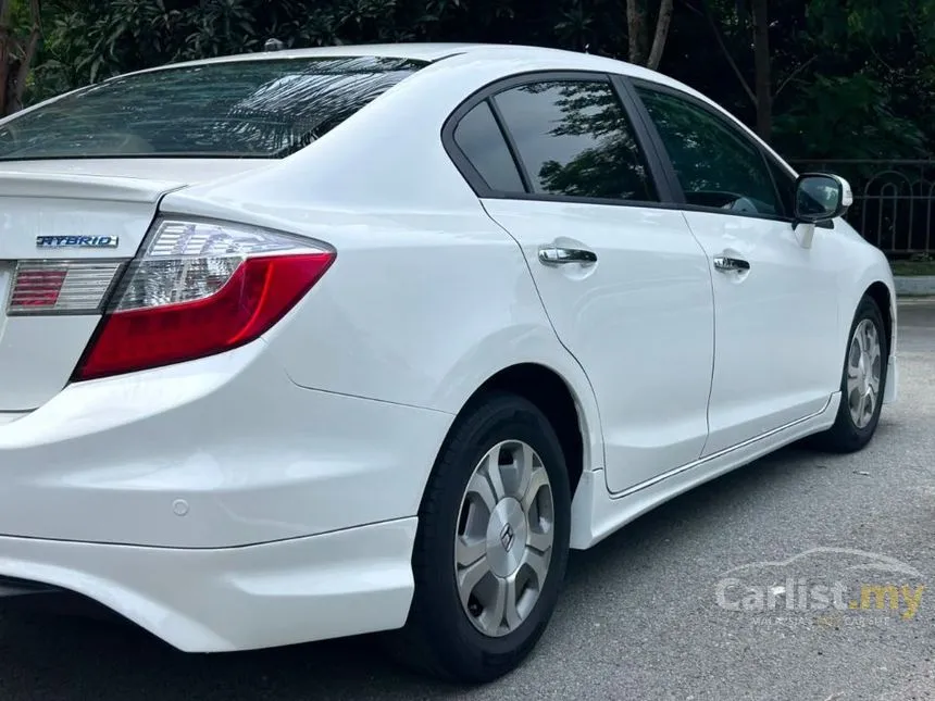 2013 Honda Civic Hybrid Sedan