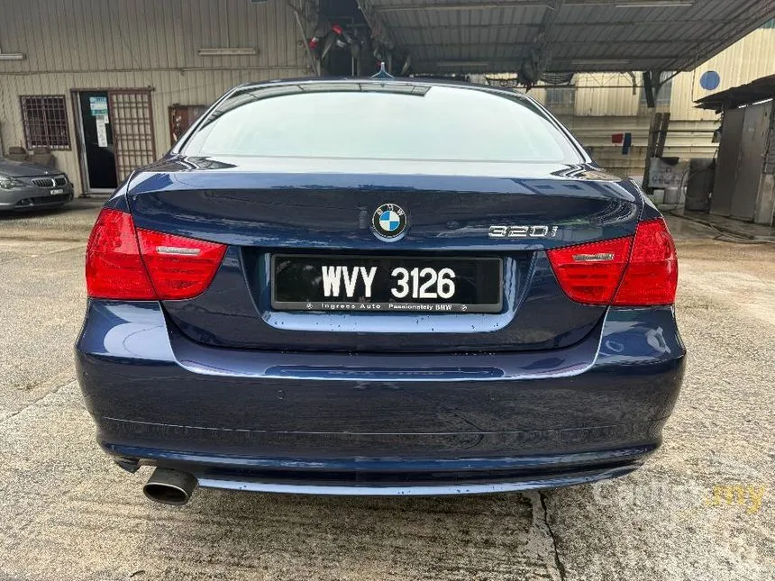 2011 BMW 320i Sedan