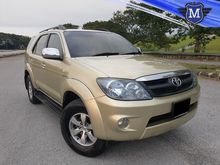 Toyota Fortuner 2.7 V (A) SUV LEATHER SEAT CAR KING CONDITION