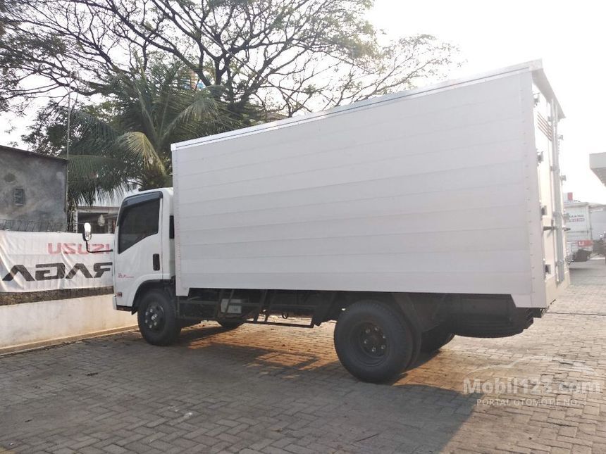 Isuzu elf 2020