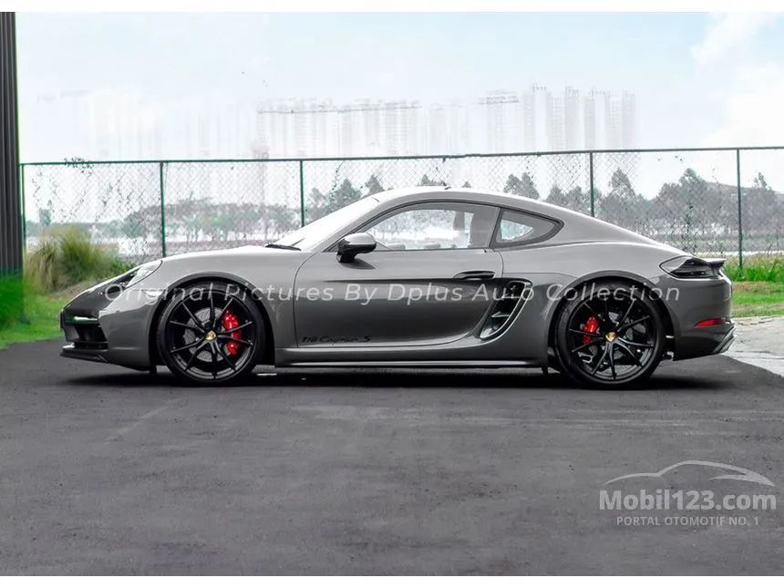 2024 Porsche 718 Cayman S Coupe
