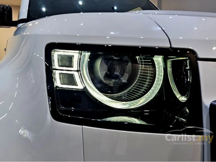 2021 Land Rover Defender 110 D300 SUV