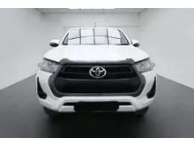 2023 Toyota Hilux 2.4 E Dual Cab Pickup (M) Non Off Road / Tip Top Condition