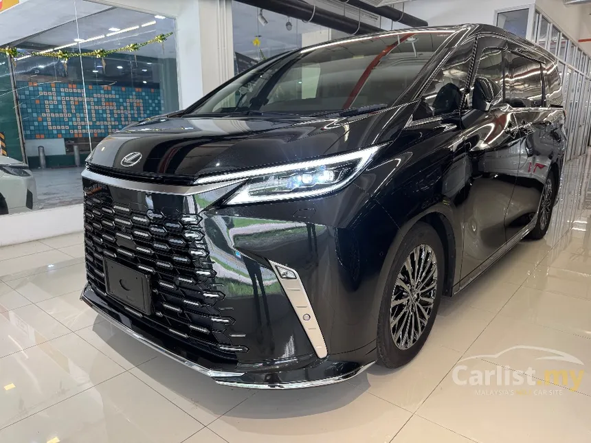 2025 Lexus LM 500h Version L 6 Seater MPV