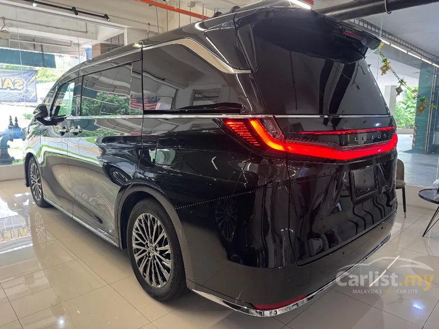 2025 Lexus LM 500h Version L 6 Seater MPV