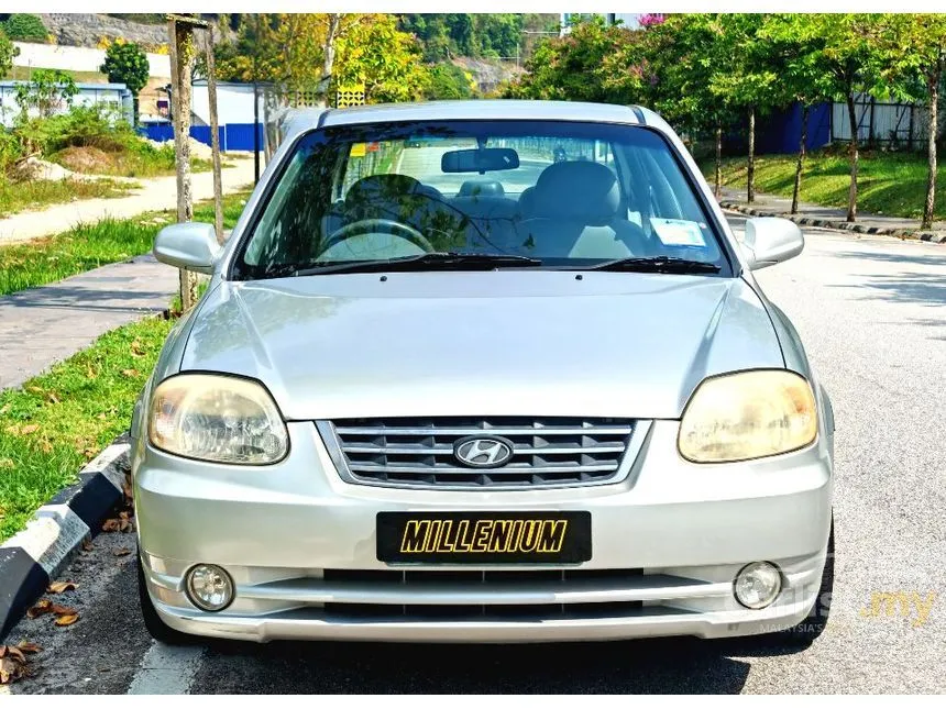 2005 Hyundai Accent L Sedan