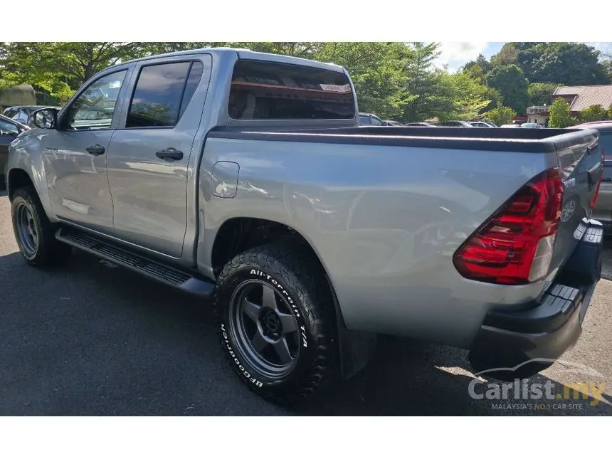 2024 Toyota Hilux E Dual Cab Pickup