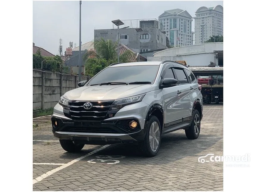 Jual Mobil Toyota Rush 2024 S GR Sport 1.5 di DKI Jakarta Automatic SUV Silver Rp 265.750.000