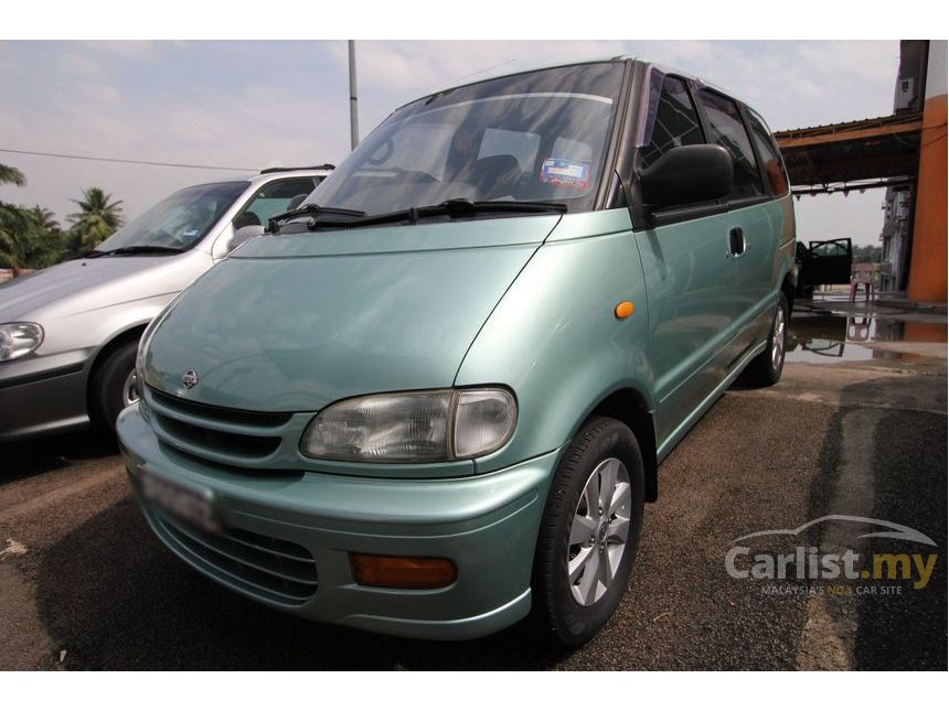 Nissan serena 2000 года