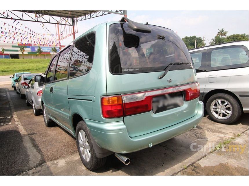 Nissan serena 2000 года