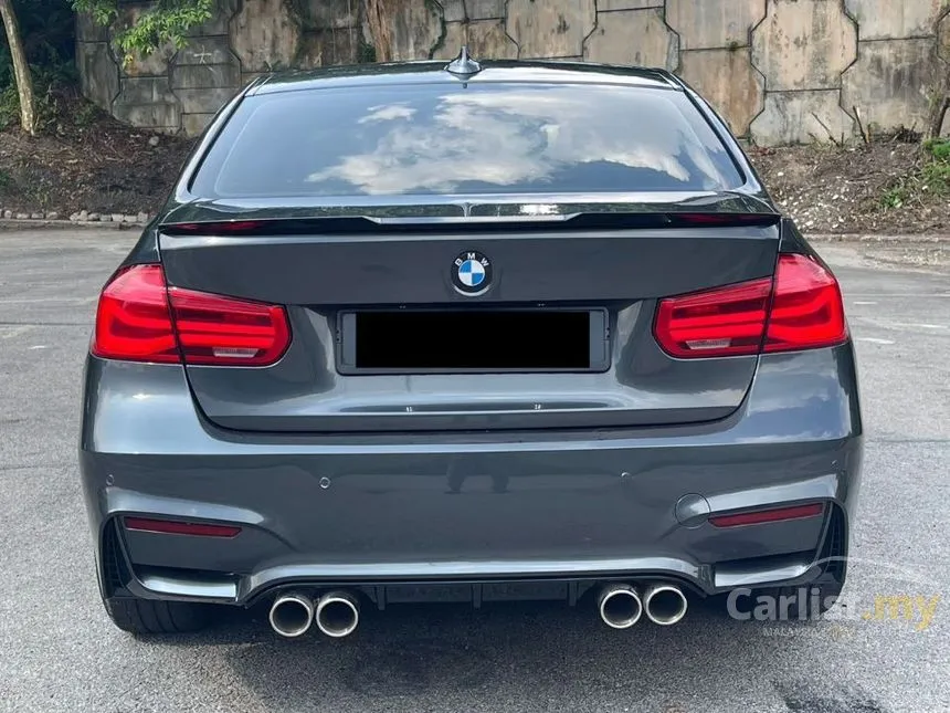 2018 BMW 318i Luxury Sedan