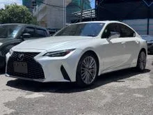 STOCK CLEARANCE [6 YEARS OPEN WORKSHOP WARRANTY] RECOND 2021 Lexus IS 300 2.0 VERSION L Sedan GRADE 5A