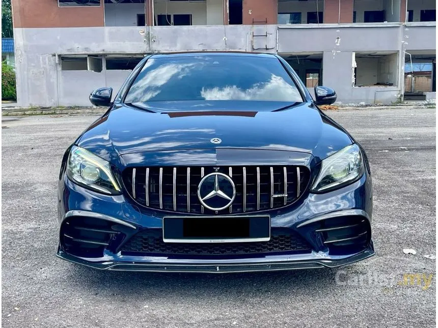 2018 Mercedes-Benz C300 AMG Line Sedan