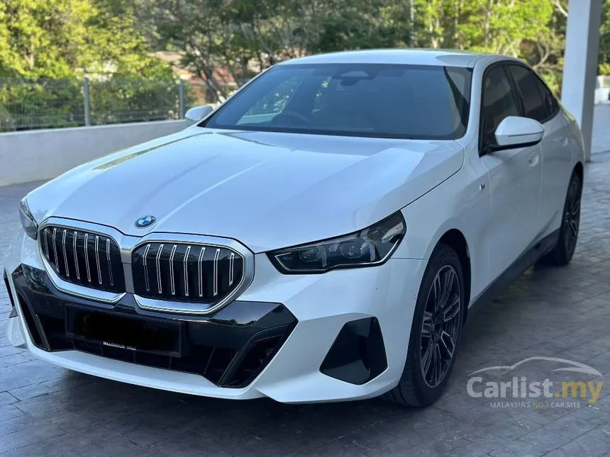 2025 BMW 520i M Sport Sedan