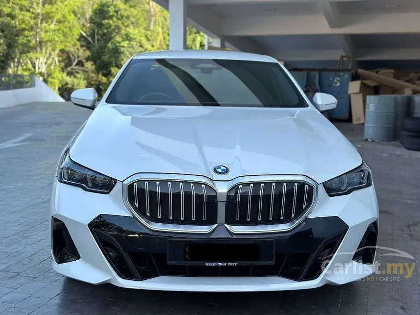 2025 BMW 520i M Sport Sedan