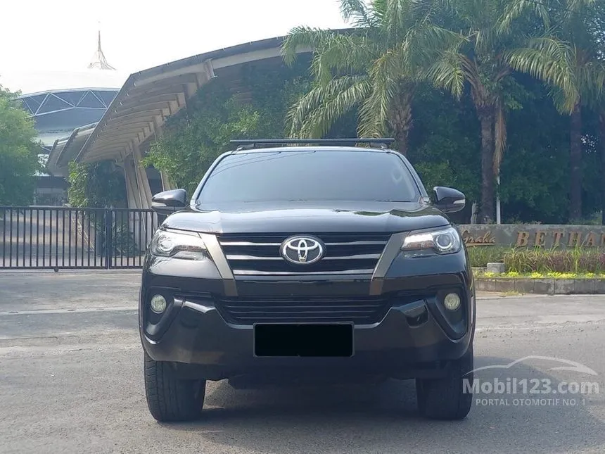 Jual Mobil Toyota Fortuner 2016 VRZ 2.4 di Jawa Timur Automatic SUV Hitam Rp 369.000.007