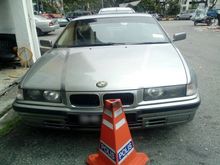 1995 BMW 318i 1.8 Sedan