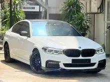 BMW 530e 2.0 M-SPORT Local G30 M-Performance FullBodyKit FullServiceRecord 53k DigitalMeter NappaLeather PowerBoot RevCam 19Inch SportRim OriginaPaint