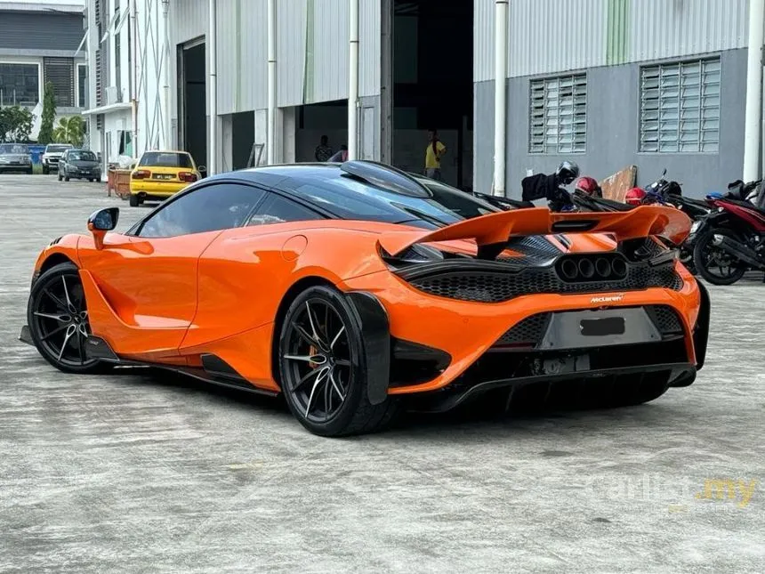 2021 McLaren 765LT Coupe