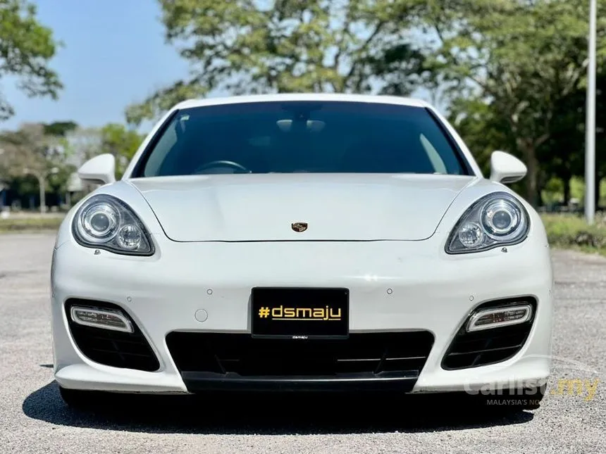 2013 Porsche Panamera 4 Hatchback