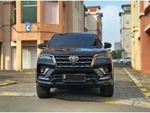 Toyota Fortuner 2.8 GR Sport 4x2 AT 2022 Diesel Hitam Km 40rb Record Tdp 42jt