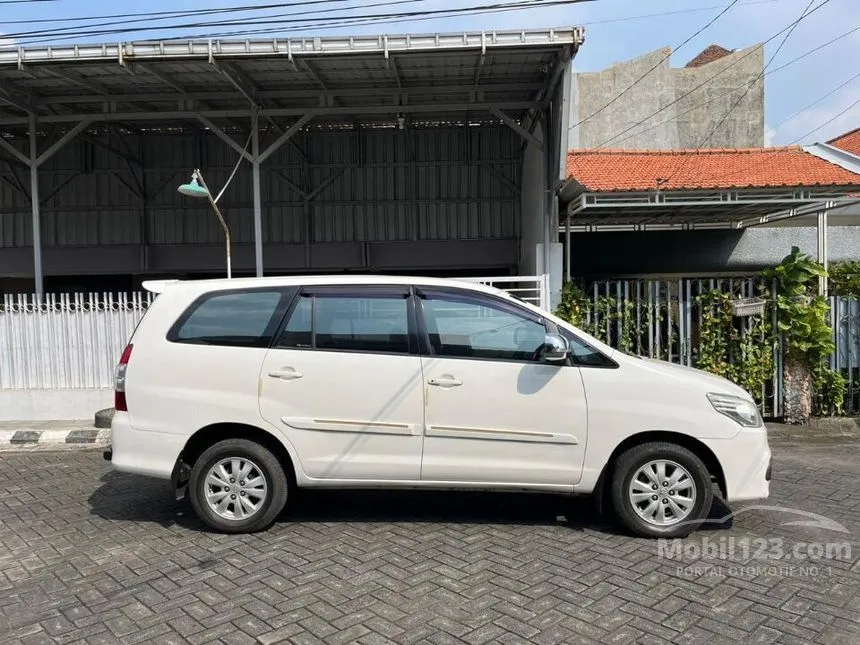Jual Mobil Toyota Kijang Innova 2014 G 2.5 di Jawa Timur Manual MPV Putih Rp 240.000.000