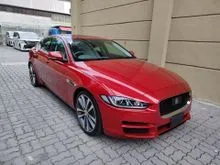 2018 Jaguar XE 2.0 Prestige Sedan Sunroof Meridian sound system Leather Seat
