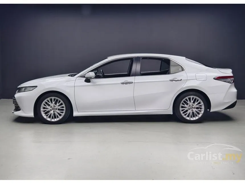 2019 Toyota Camry V Sedan