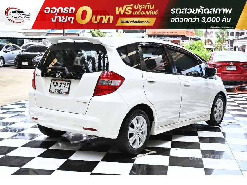 2013 Honda JAZZ V Hatchback