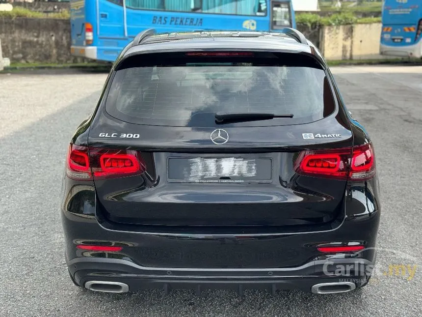 2021 Mercedes-Benz GLC300 4MATIC AMG Line SUV