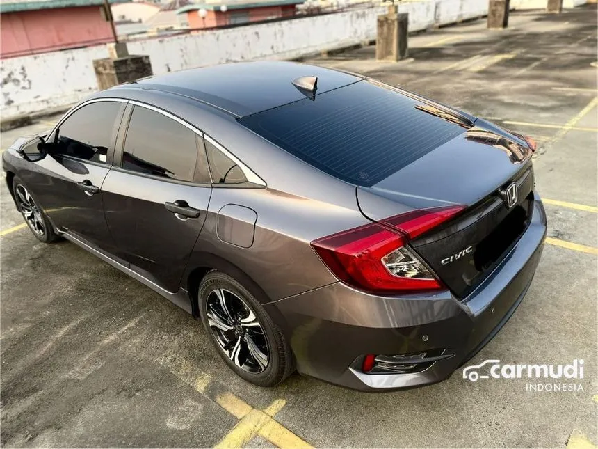 2018 Honda Civic ES Sedan