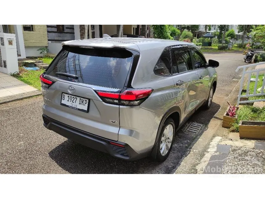 2023 Toyota Kijang Innova Zenix V (Premium Color) MPV