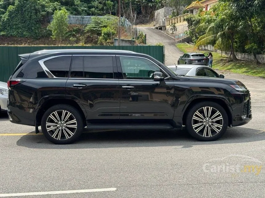 2024 Lexus LX 600 7 seater SUV