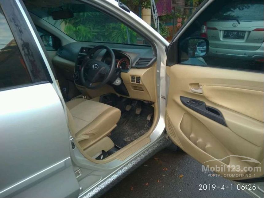 2012 Daihatsu Xenia R MPV