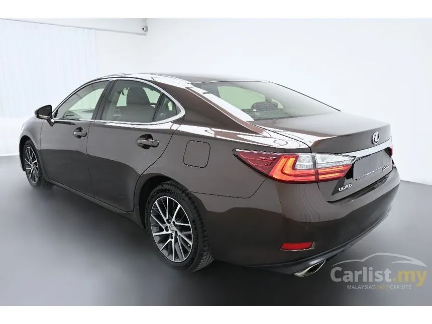 2015 Lexus ES 250 Luxury Sedan